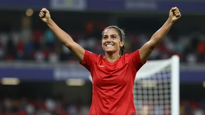 Liverpool Women have agreed a record five-year, £300m shirt sponsorship with Turkish Airlines, announced as the team tops...