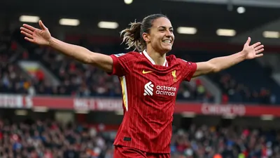 Liverpool Women beat Manchester United 2-1 in a pre-season friendly, with Ceri Holland scoring the winner after an own...