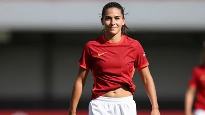 Liverpool Women sign Vivien Endemann from Wolfsburg, a German forward with international experience